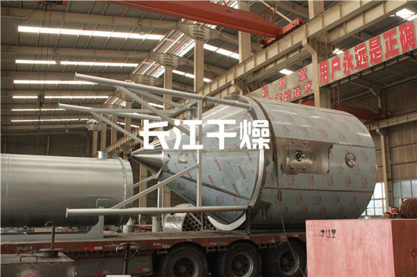 大型噴霧干燥機(jī)發(fā)車現(xiàn)場3